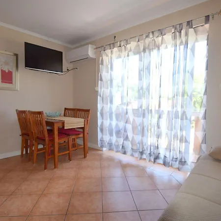 Appartement Jelica 4 By Interhome Njivice